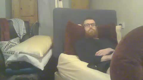 chris online show from February 5, 12:50 am