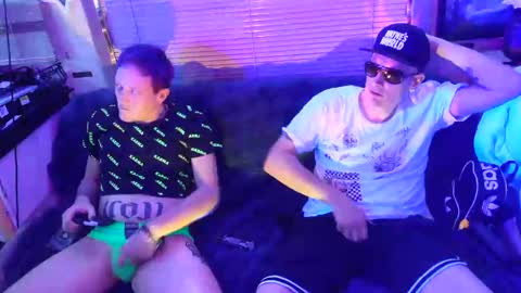 HornyFckerPhx online show from December 28, 9:42 am