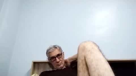Snapshot of cucaio18 chatting on September 28, 6:11 am BIG UNCUT HARD COCK online show from September 28, 6:11 am