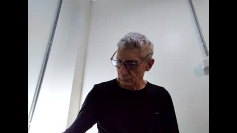 Snapshot of cucaio18 chatting on January 6, 12:59 am BIG UNCUT HARD COCK online show from January 6, 12:59 am