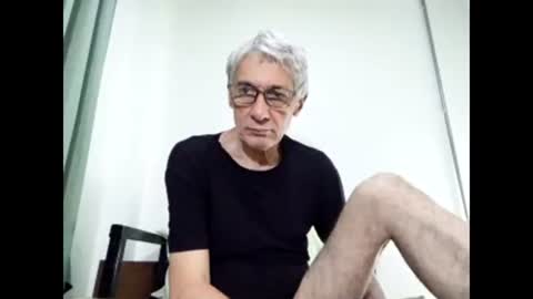 Snapshot of cucaio18 chatting on March 3, 1:28 am BIG UNCUT HARD COCK online show from March 3, 1:28 am