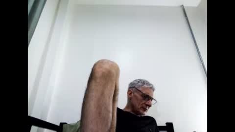 Snapshot of cucaio18 chatting on January 19, 2:59 pm BIG UNCUT HARD COCK online show from January 19, 2:59 pm