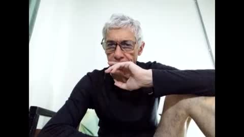 Snapshot of cucaio18 chatting on February 15, 2:16 am BIG UNCUT HARD COCK online show from February 15, 2:16 am
