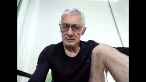 Snapshot of cucaio18 chatting on December 13, 3:21 pm BIG UNCUT HARD COCK online show from December 13, 3:21 pm