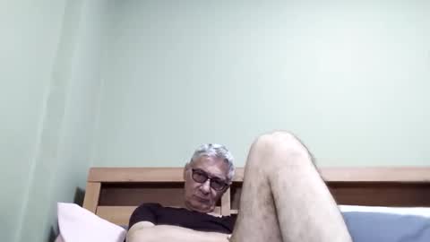 Snapshot of cucaio18 chatting on October 5, 3:54 am BIG UNCUT HARD COCK online show from October 5, 3:54 am