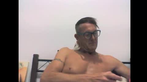 cumliveinoz online show from October 31, 9:45 am