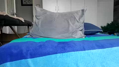 Charlie Mitchell   online show from February 3, 5:07 pm