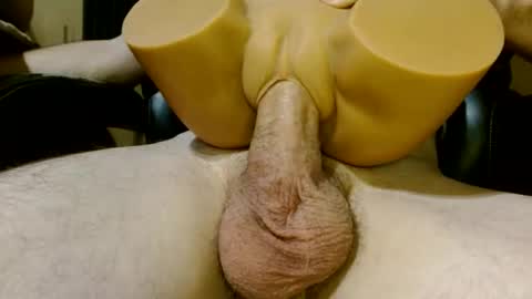 Snapshot of cumshard35 chatting on December 17, 6:53 pm cumshard35 online show from December 17, 6:53 pm