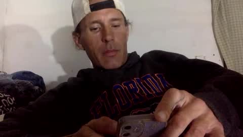 Snapshot of cumslutboi27 chatting on March 11, 6:00 am cumslutboi27 online show from March 11, 6:00 am