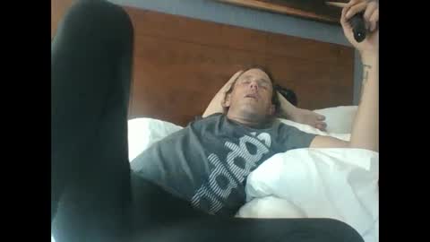 Snapshot of cumslutboi27 chatting on February 9, 3:32 am cumslutboi27 online show from February 9, 3:32 am