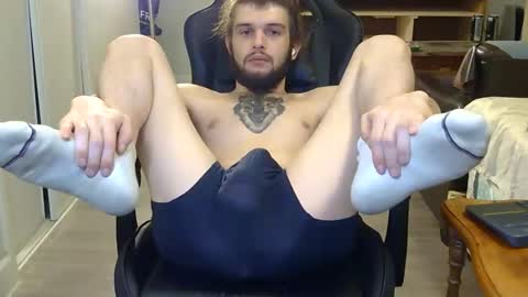 curiouss25 online show from April 4, 9:06 am