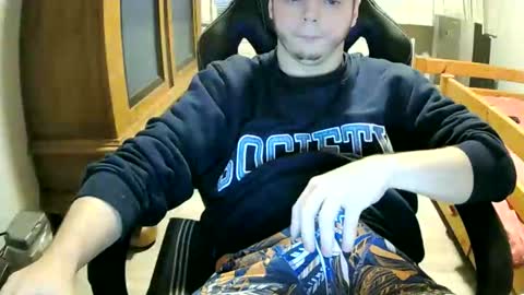 Snapshot of cuteboy090 chatting on October 20, 1:48 pm Cuteboy090 online show from October 20, 1:48 pm