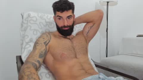 cuteeboy online show from December 5, 5:59 am