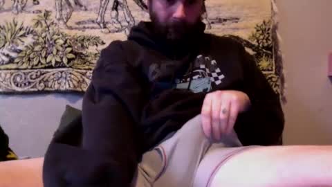 cutehungboi online show from February 7, 12:09 am