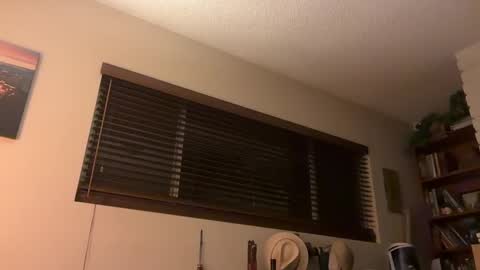 Snapshot of daddy341177 chatting on December 28, 1:18 pm daddy341177 online show from December 28, 1:18 pm