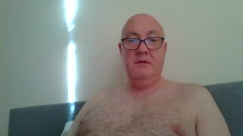 Snapshot of daddyhere4uall6 chatting on October 26, 8:38 am daddyhere4uall6 online show from October 26, 8:38 am