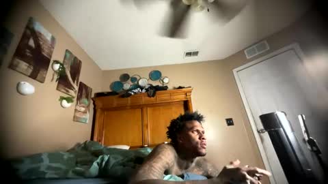 sexy tatted king bbc online show from June 11, 7:06 am
