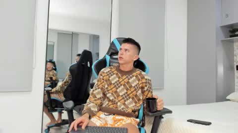 daddyrich4u online show from October 17, 1:42 am