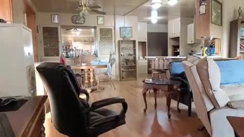 dakit online show from February 9, 4:22 pm