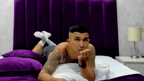 Im Dalas  online show from November 26, 12:41 pm