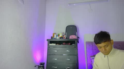 damar_felipe online show from February 7, 10:26 pm