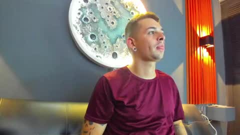 Damian Oliver online show from December 7, 2:53 am