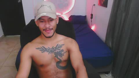 instagram damiannreed. online show from April 8, 11:46 pm