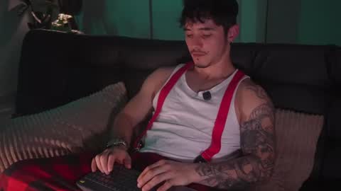 insta damn8   --------  online show from December 21, 12:40 am