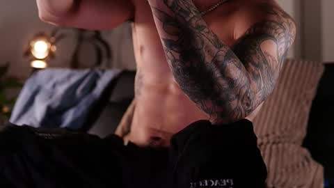 insta damn8   --------  online show from January 15, 12:03 am