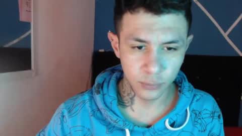 damiansexyboy69 online show from November 18, 2:21 pm