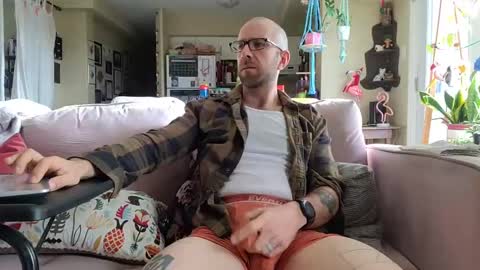 Snapshot of damien_mace chatting on January 5, 2:41 pm damien_mace online show from January 5, 2:41 pm