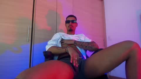 dammian_ross online show from February 1, 2:16 pm