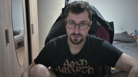 King Dan online show from April 25, 9:23 pm