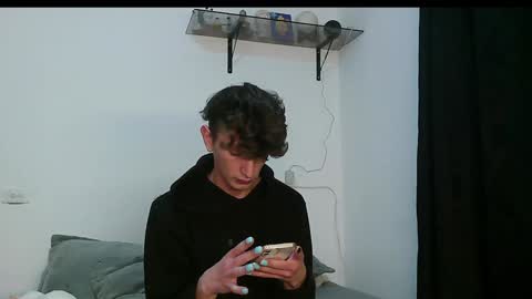 Snapshot of dan_yagami chatting on February 26, 12:27 am Dan and Noah online show from February 26, 12:27 am