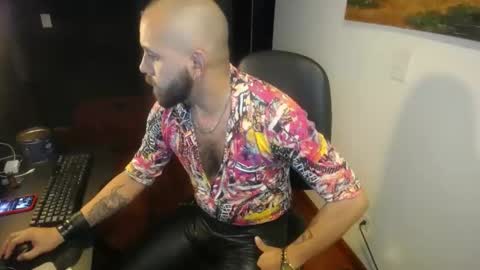 danbury online show from November 24, 12:33 am