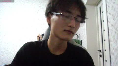 danielswift_ online show from August 3, 5:41 pm