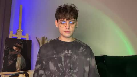 danieltuckerr online show from March 25, 11:20 pm