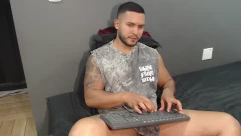 dantebrown1 online show from August 4, 2:28 am