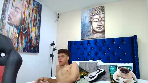 dantee_white18 online show from May 21, 9:08 pm
