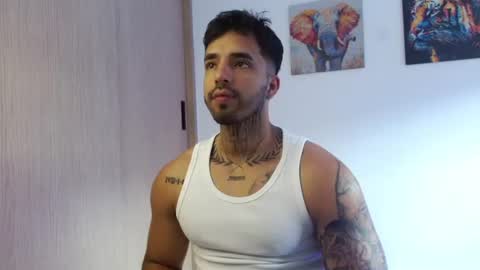 Darius Phoenix  online show from July 23, 4:15 pm