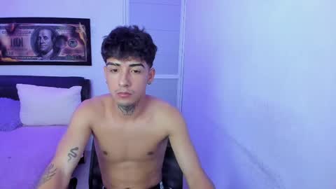 dark_master1 online show from December 19, 6:34 am