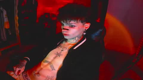   online show from November 4, 5:30 am