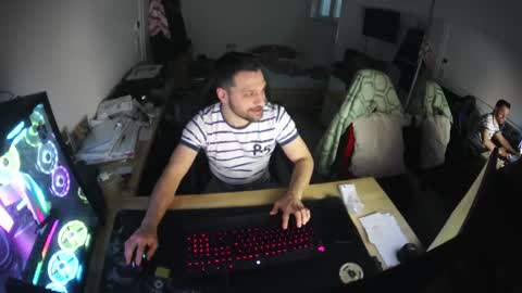 Snapshot of darkschneider_ chatting on February 23, 6:44 am darkschneider_ online show from February 23, 6:44 am