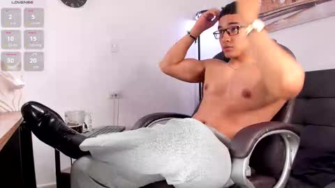 Dash online show from November 12, 4:13 pm