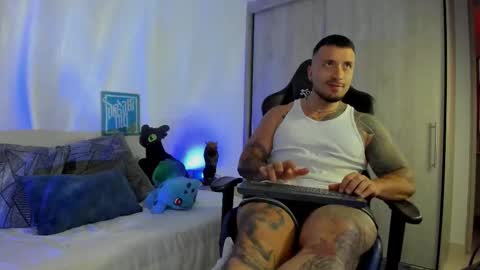 DAVE MAX online show from March 23, 1:44 am