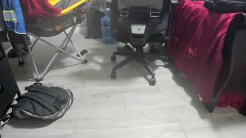 david089613 online show from April 15, 7:52 am