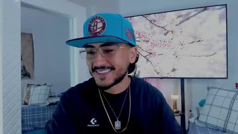 Hey im David that loves to explore and speak their fantasies. Very open talktative and nice. Feel free to chat with me online show from March 18, 6:44 pm