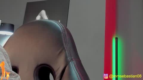 David Jons online show from February 1, 9:57 pm