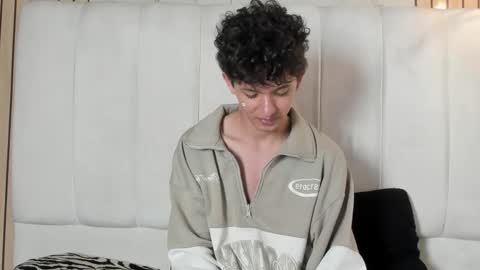 Roy online show from February 20, 12:40 pm