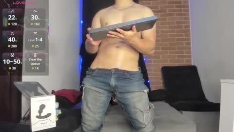 davidx_x21 online show from February 16, 7:17 am